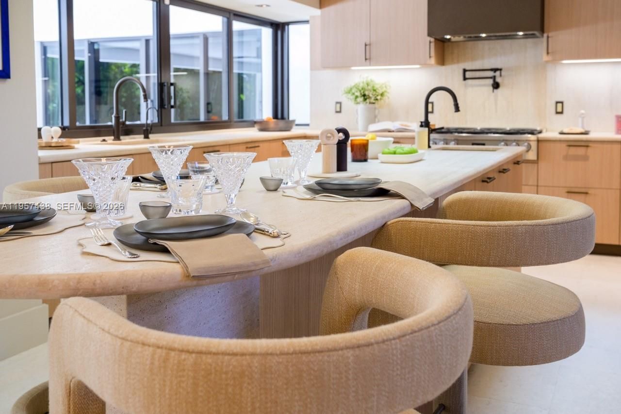 5902 SW 105th St, Pinecrest, FL 33156 Photo