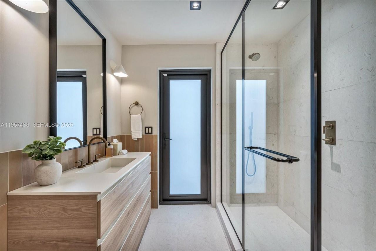 5902 SW 105th St, Pinecrest, FL 33156 Photo