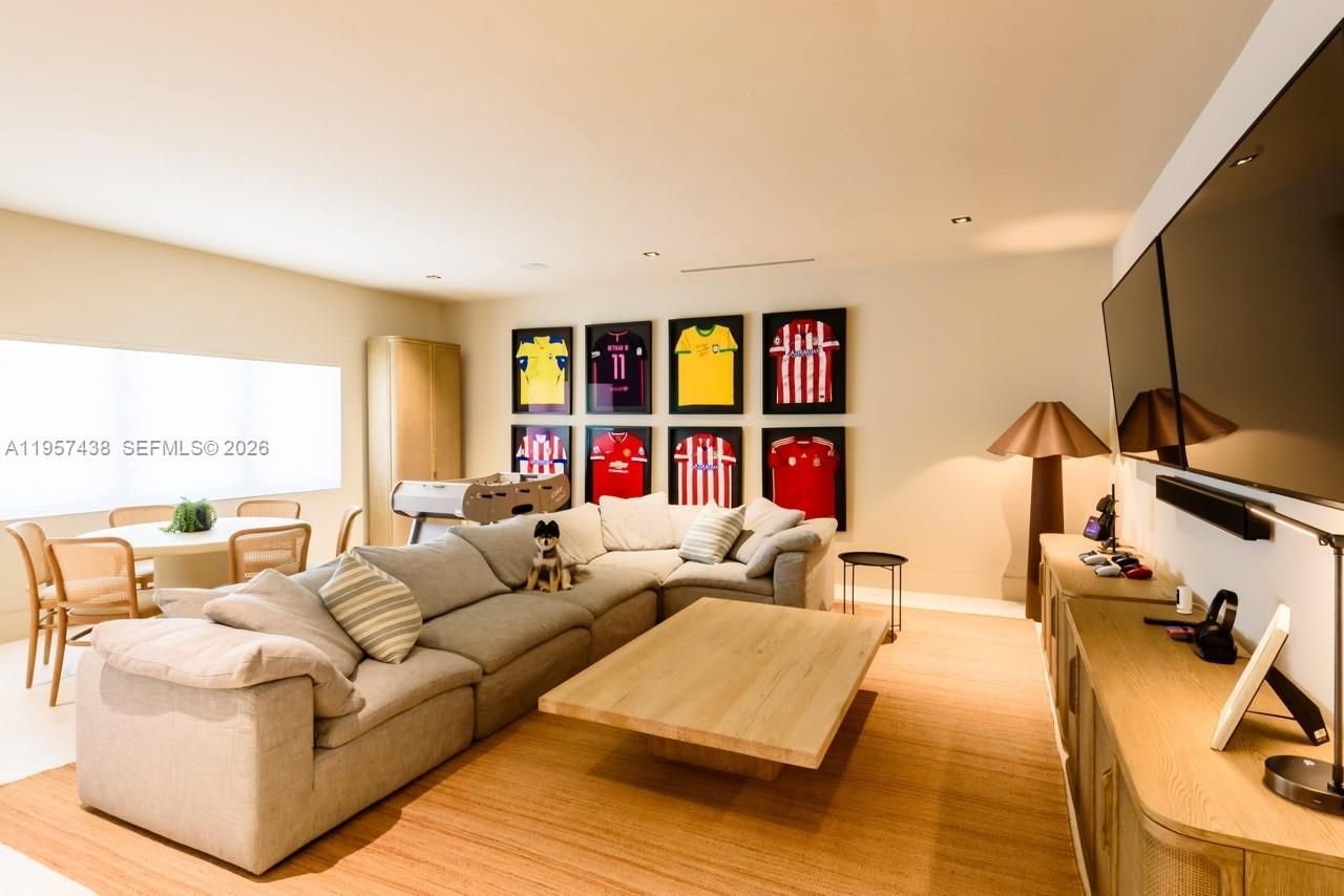 5902 SW 105th St, Pinecrest, FL 33156 Photo