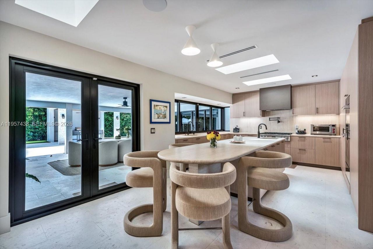 5902 SW 105th St, Pinecrest, FL 33156 Photo