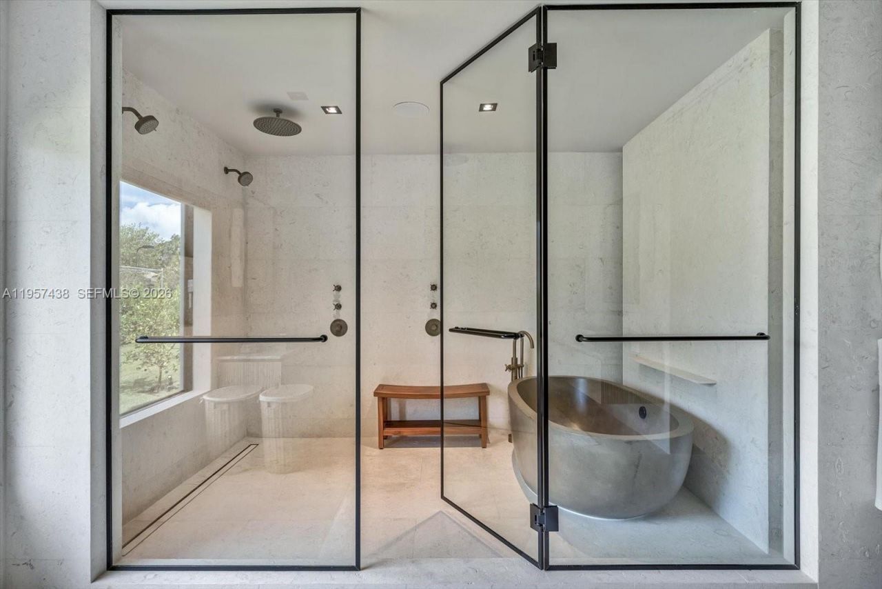 5902 SW 105th St, Pinecrest, FL 33156 Photo