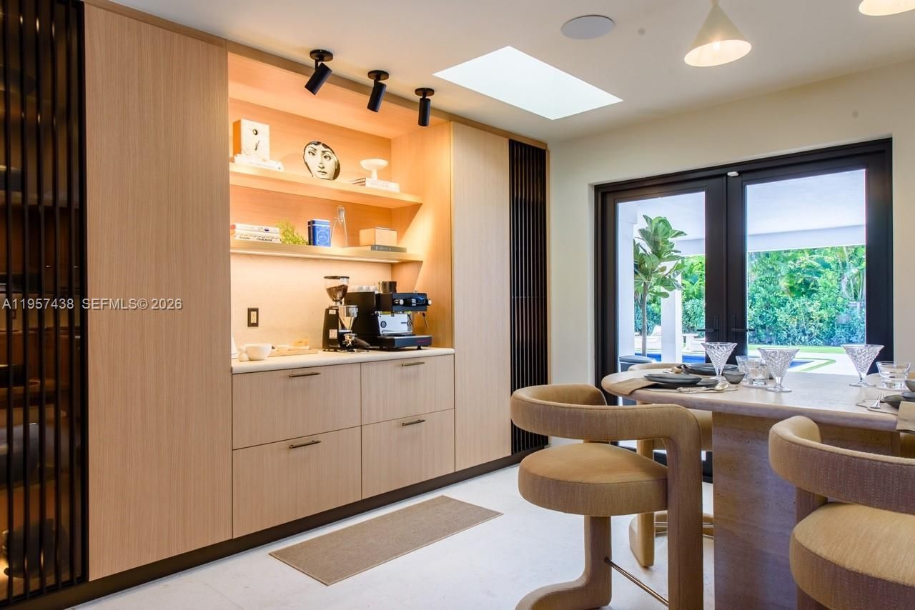 5902 SW 105th St, Pinecrest, FL 33156 Photo