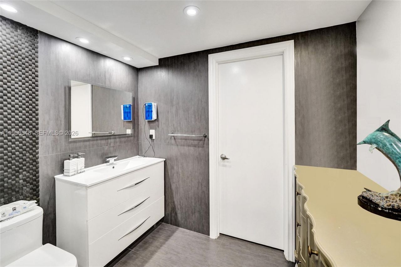 6911 Environ Blvd, Unit 1K, Lauderhill, FL 33319 Photo