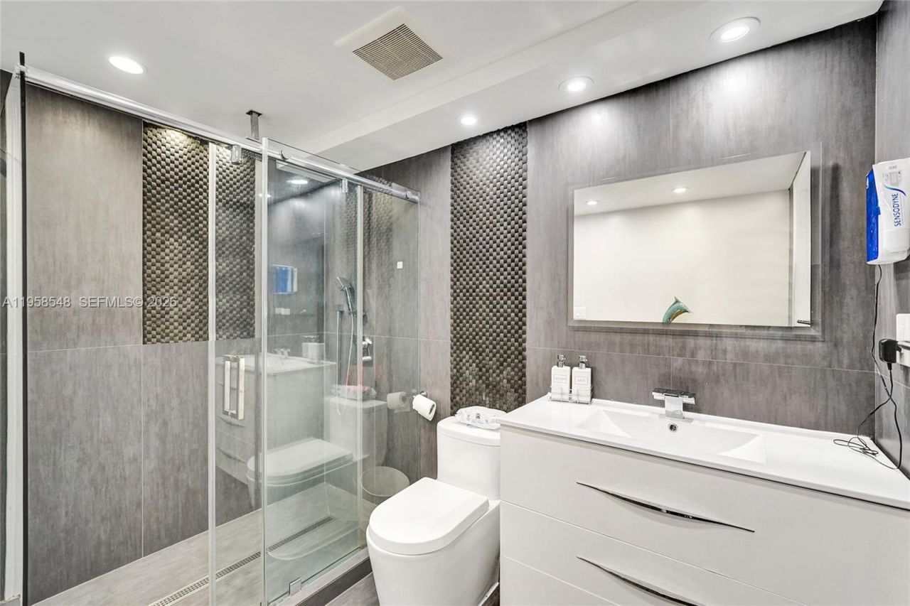 6911 Environ Blvd, Unit 1K, Lauderhill, FL 33319 Photo