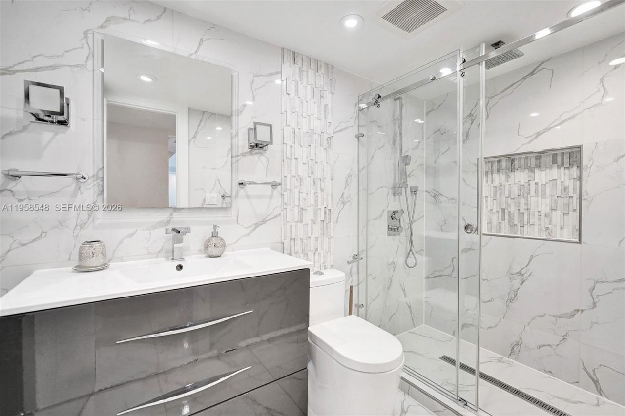 6911 Environ Blvd, Unit 1K, Lauderhill, FL 33319 Photo