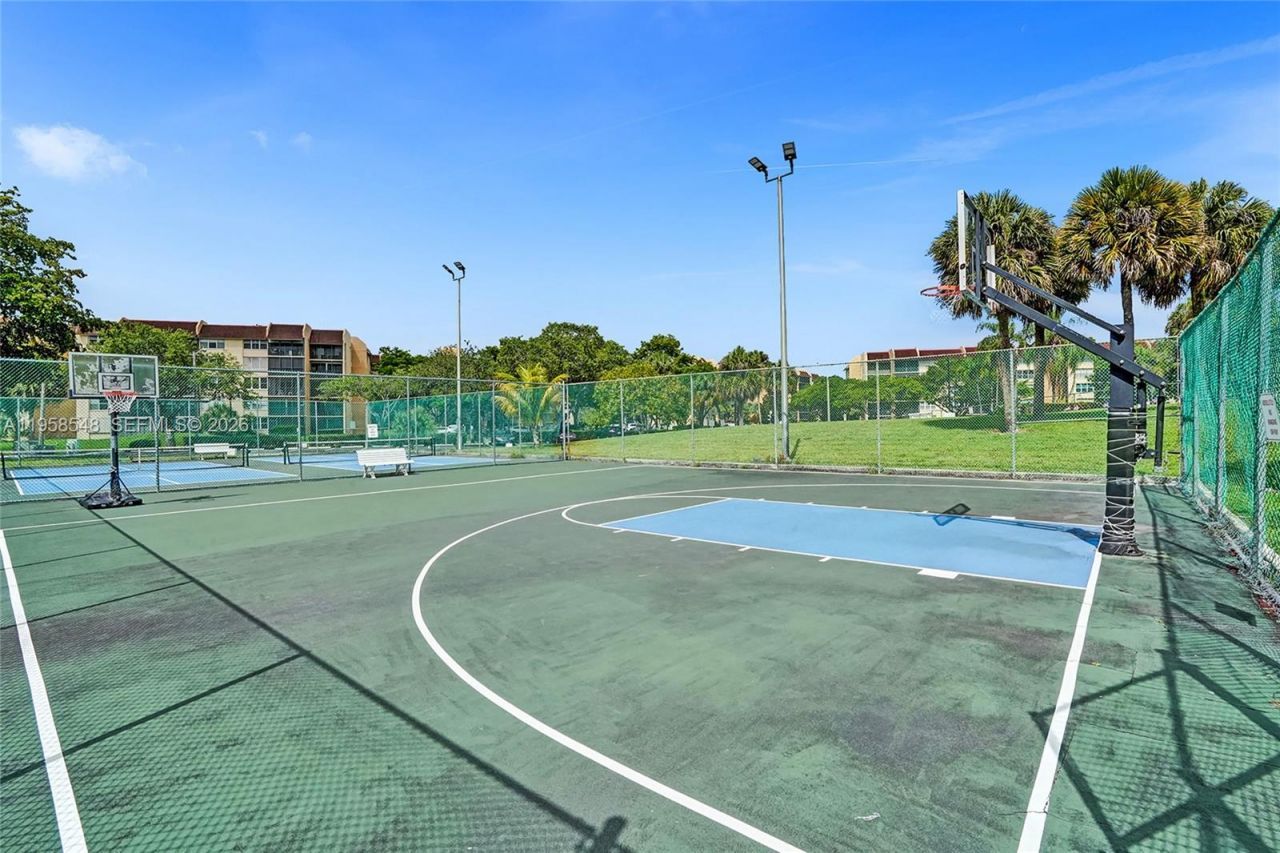 6911 Environ Blvd, Unit 1K, Lauderhill, FL 33319 Photo