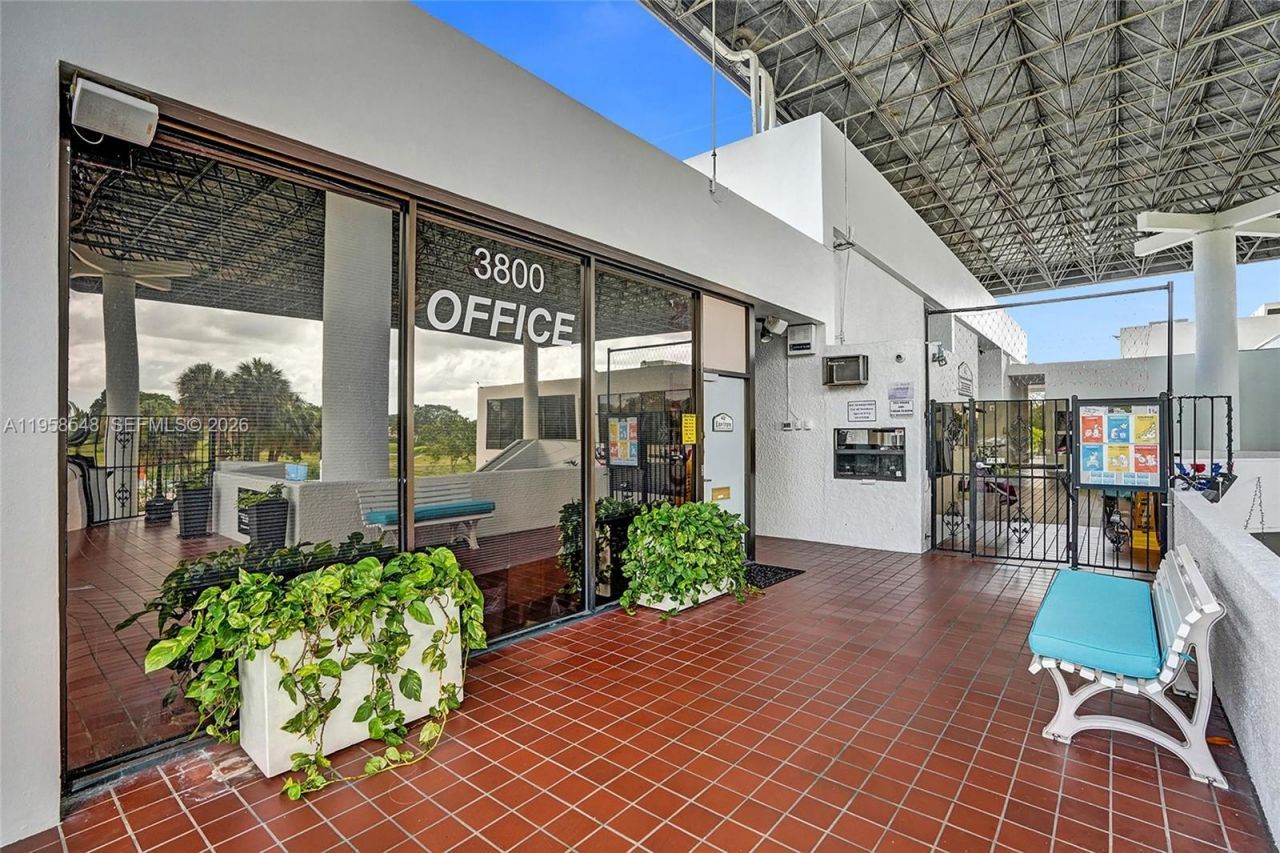 6911 Environ Blvd, Unit 1K, Lauderhill, FL 33319 Photo