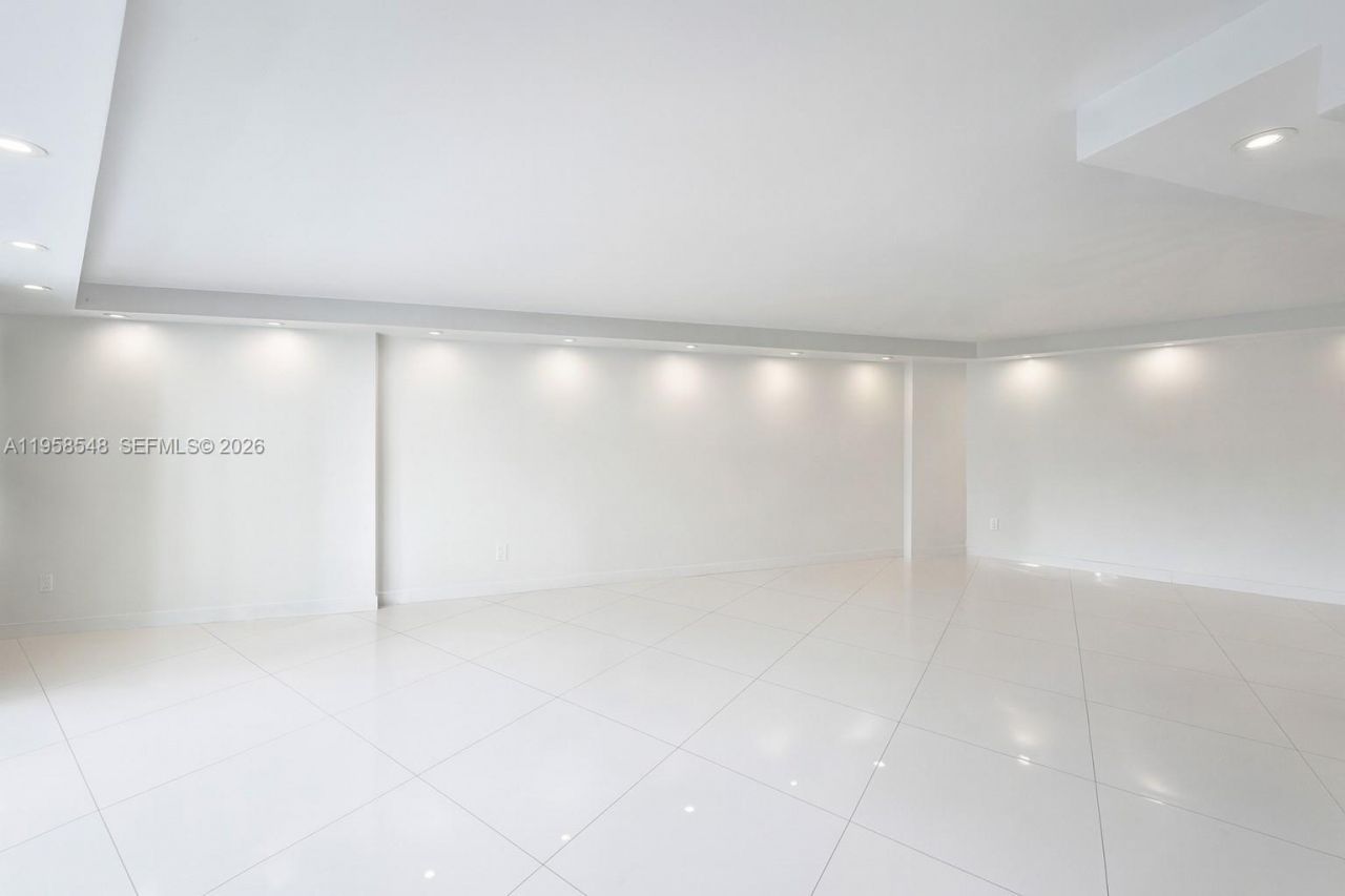 6911 Environ Blvd, Unit 1K, Lauderhill, FL 33319 Photo