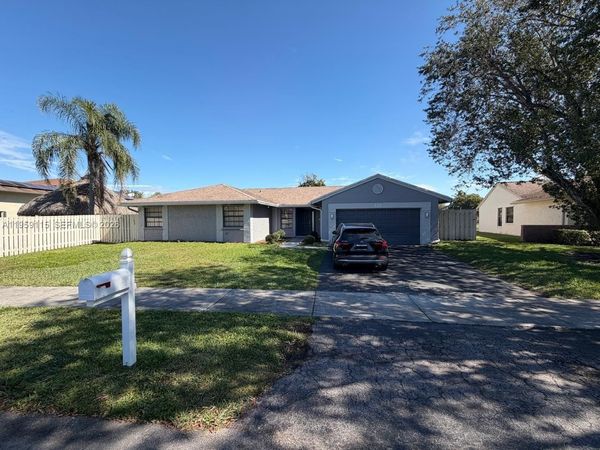 920 Monticello Ave , Unit 920, Davie, FL 33325