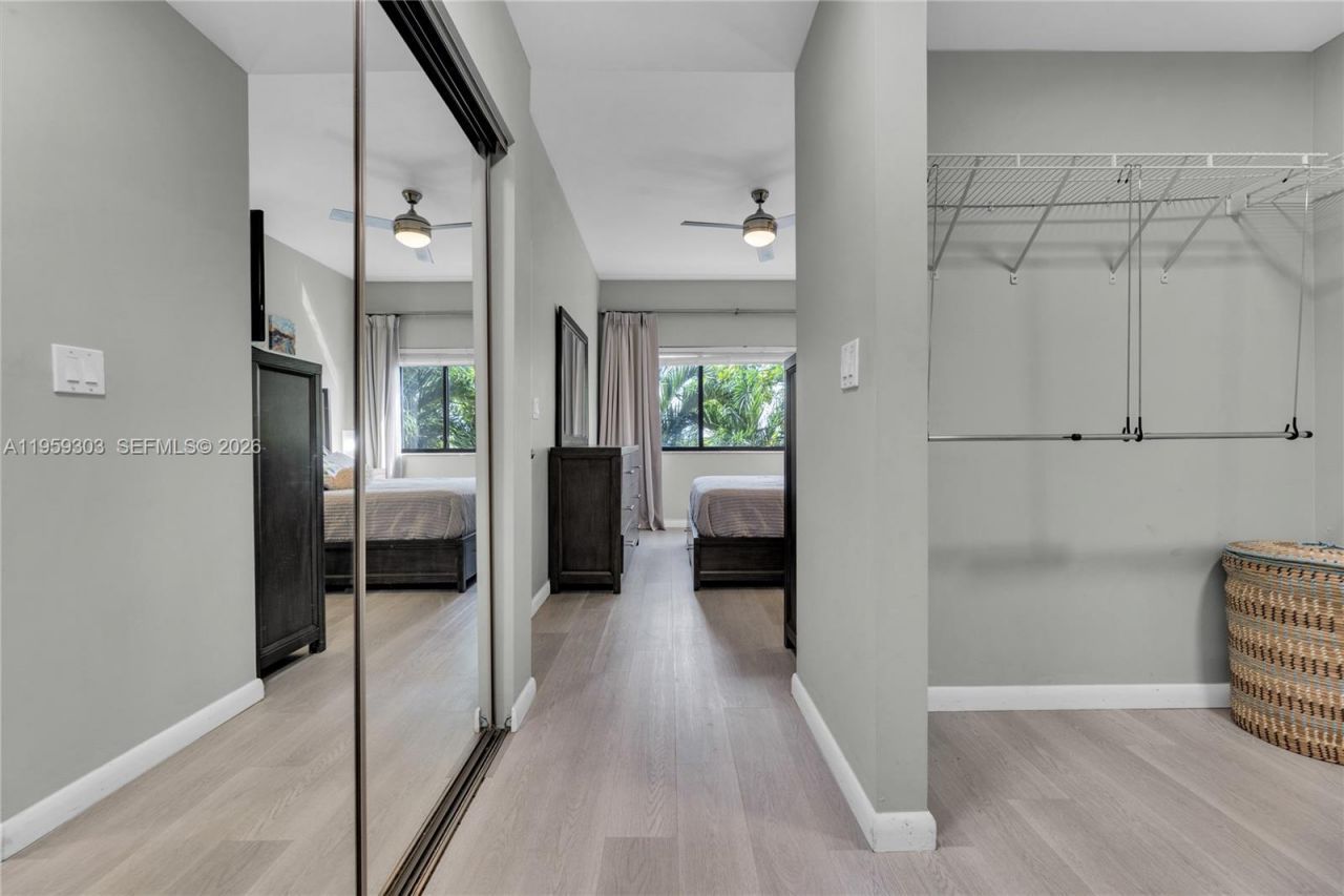 8816 Collins Ave, Unit 206, Surfside, FL 33154 Photo