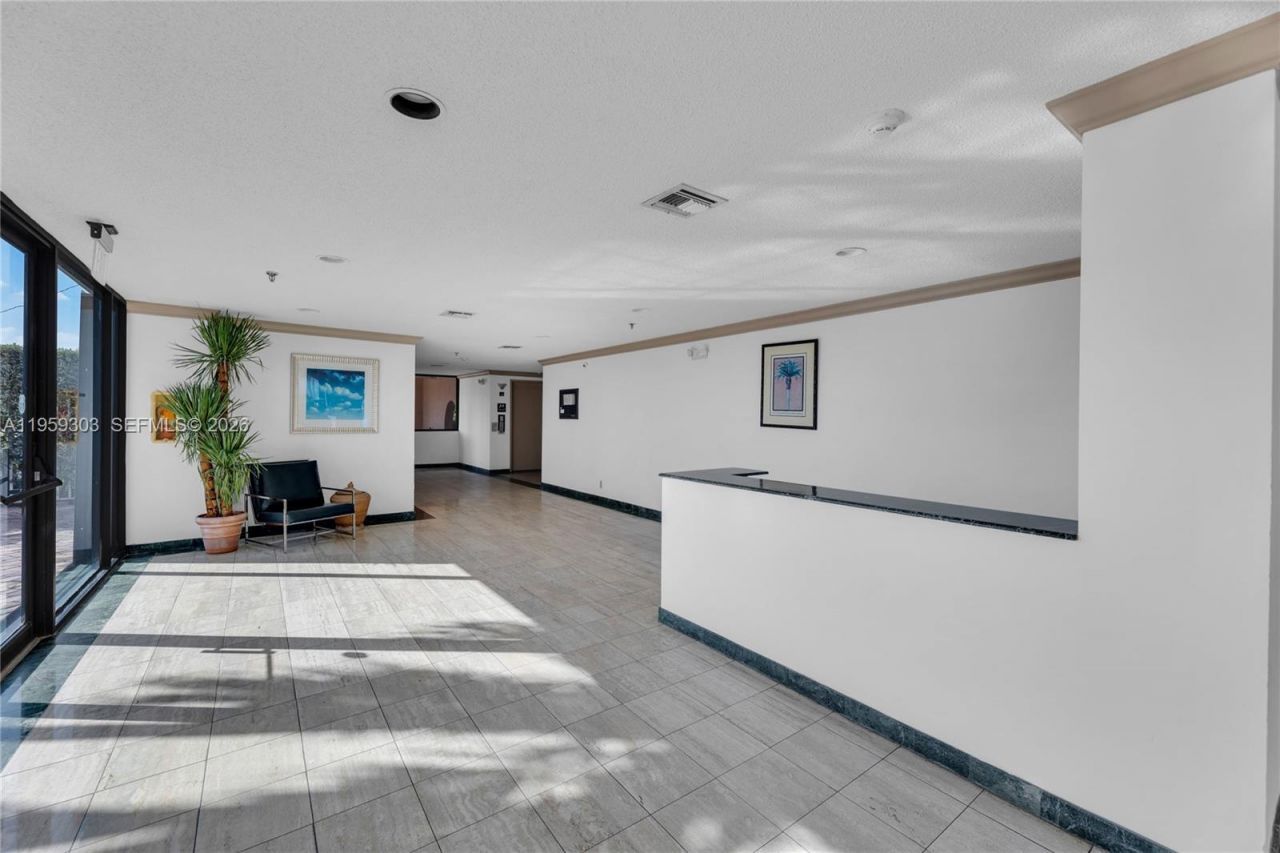 8816 Collins Ave, Unit 206, Surfside, FL 33154 Photo