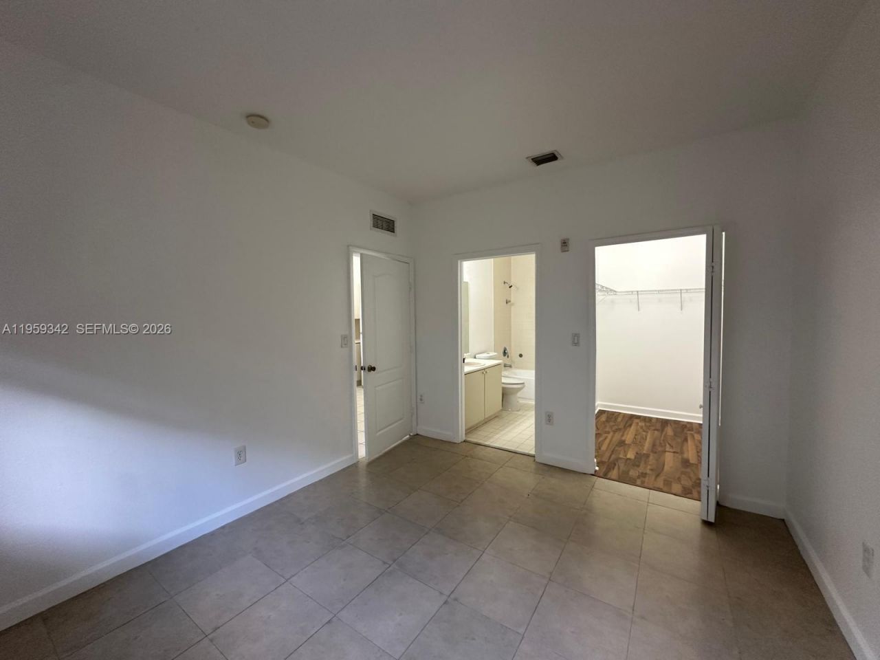 1661 SE 29th Ct, Unit 104, Homestead, FL 33035 Photo