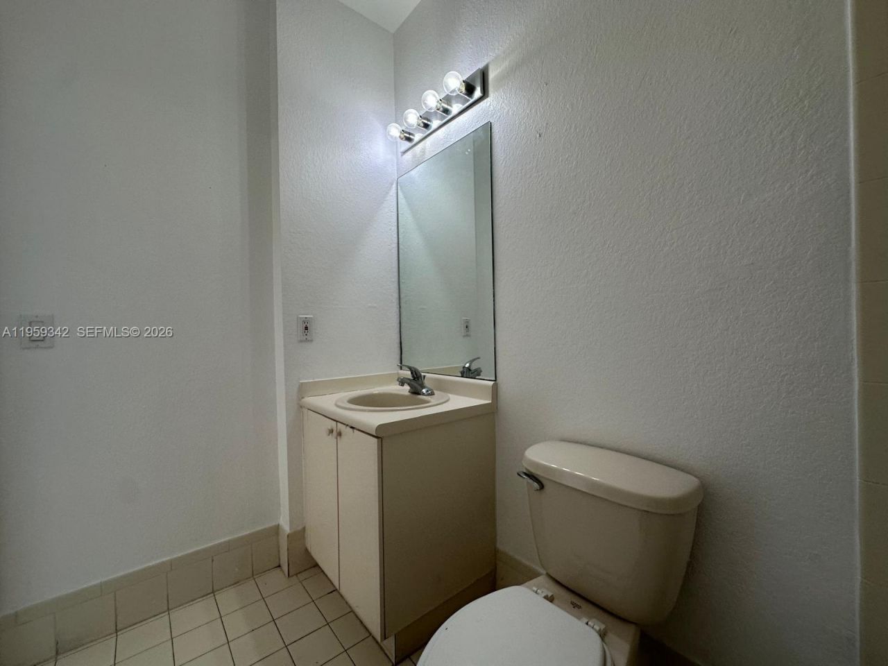1661 SE 29th Ct, Unit 104, Homestead, FL 33035 Photo