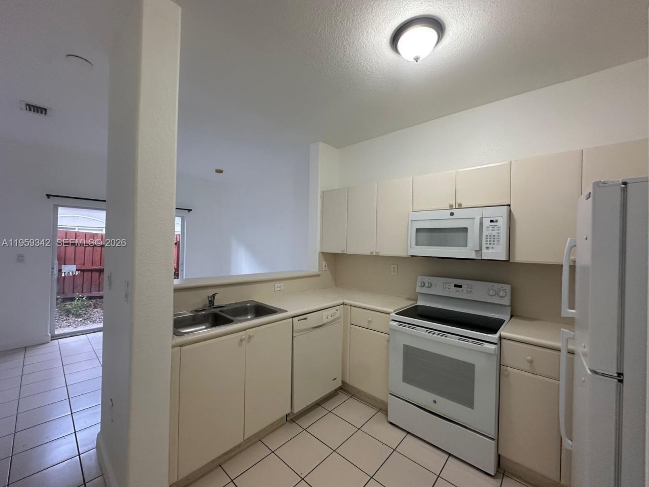 1661 SE 29th Ct, Unit 104, Homestead, FL 33035 Photo
