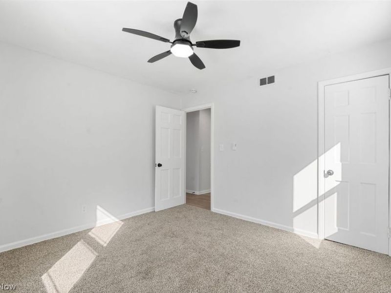 2401 Greenvale Road, Cleveland, OH 44121 Photo 19