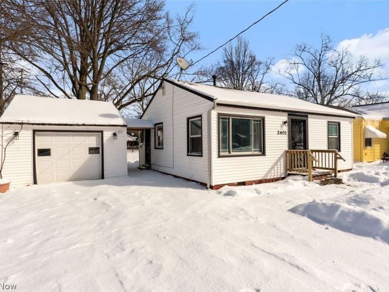 2401 Greenvale Road, Cleveland, OH 44121 Photo 6