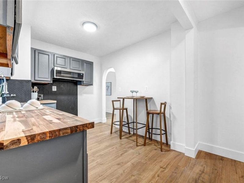 896 Indian Trail, Akron, OH 44314 Photo 10