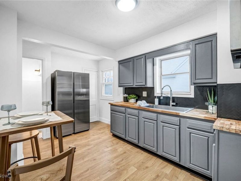 896 Indian Trail, Akron, OH 44314 Photo 11