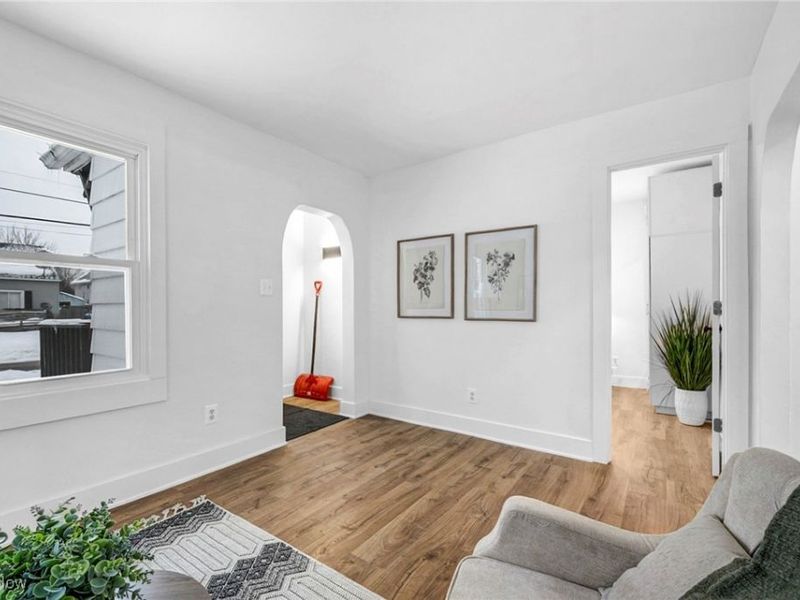 896 Indian Trail, Akron, OH 44314 Photo 9