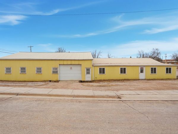 2911 W Omaha Street, Rapid City, SD 57702