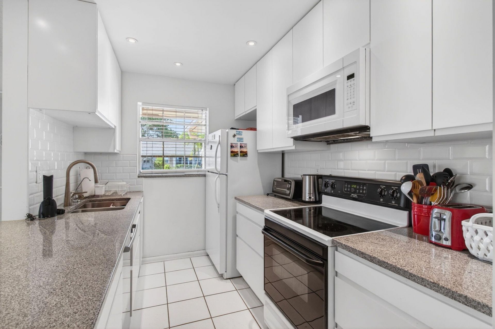 1327 High Point Way Se, Unit D, Delray Beach, FL 33445 Photo