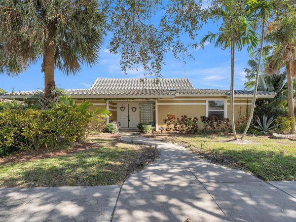 1698 SW 7th Ct, Boca Raton, FL 33486