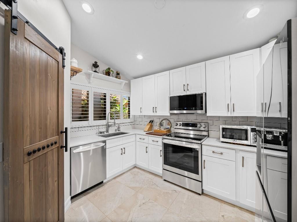 23313 Water Cir, Boca Raton, FL 33486 Photo