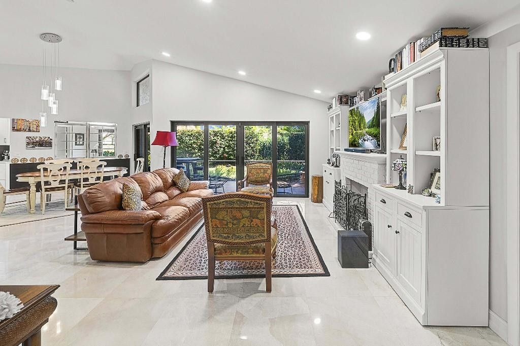 23313 Water Cir, Boca Raton, FL 33486 Photo