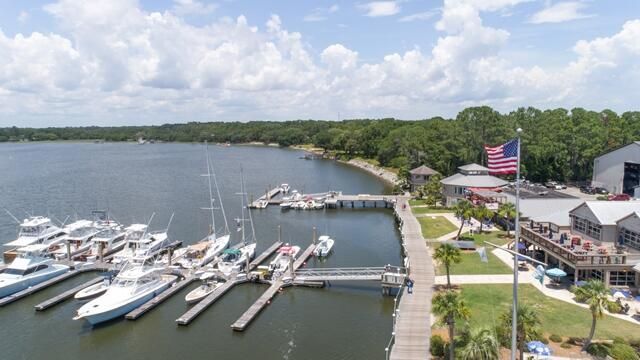 1948 Marsh Oak Lane Photo 16