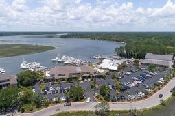 1948 Marsh Oak Lane photo 4