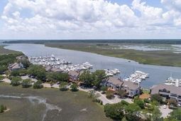 1948 Marsh Oak Lane photo 4