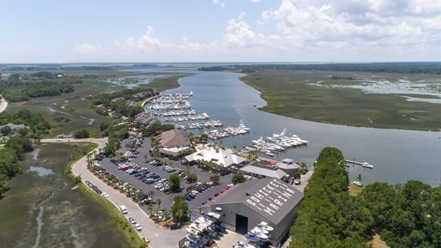 1948 Marsh Oak Lane Photo 9