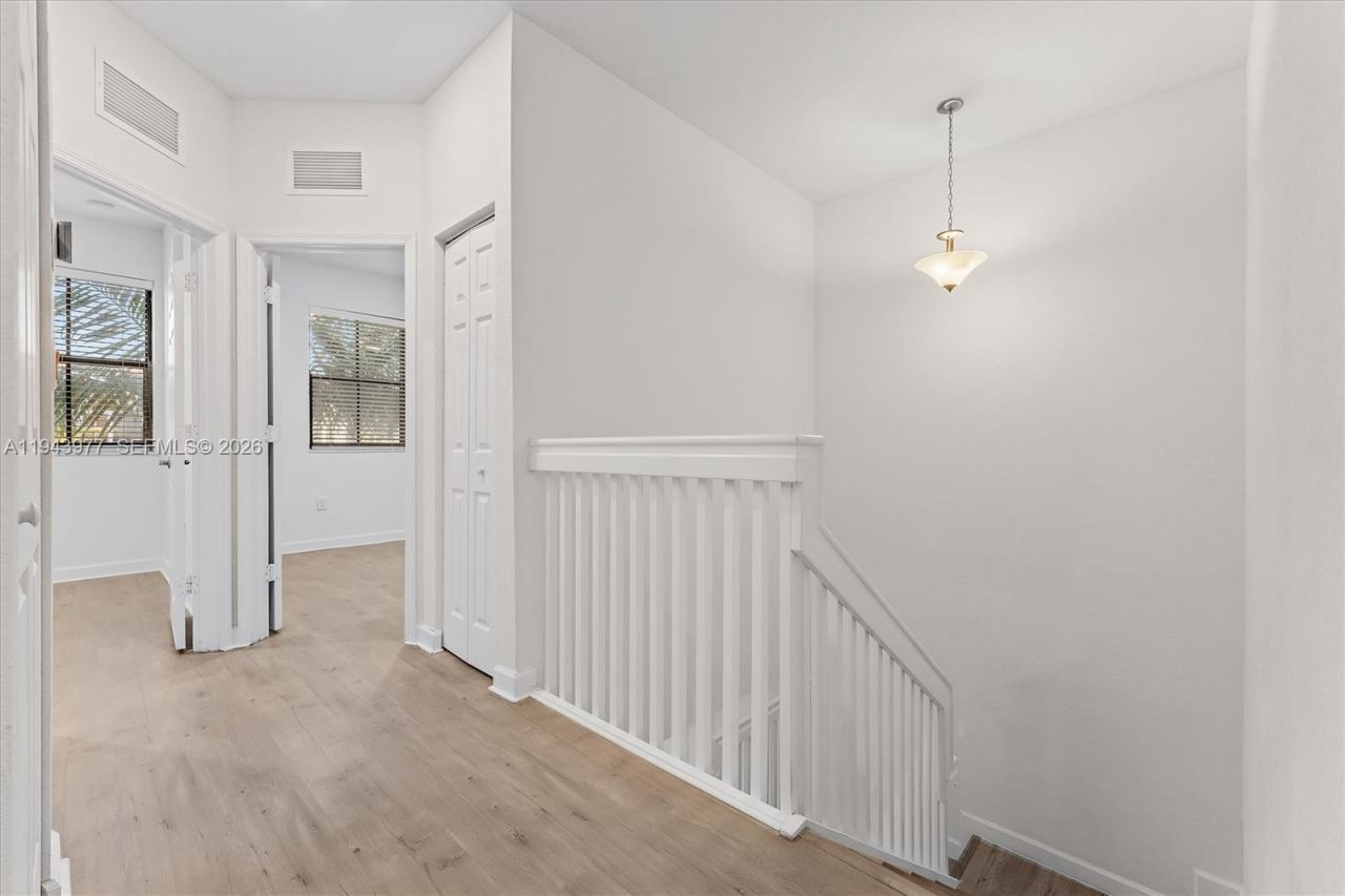 3386 W 106th Ter, Hialeah, FL 33018 Photo