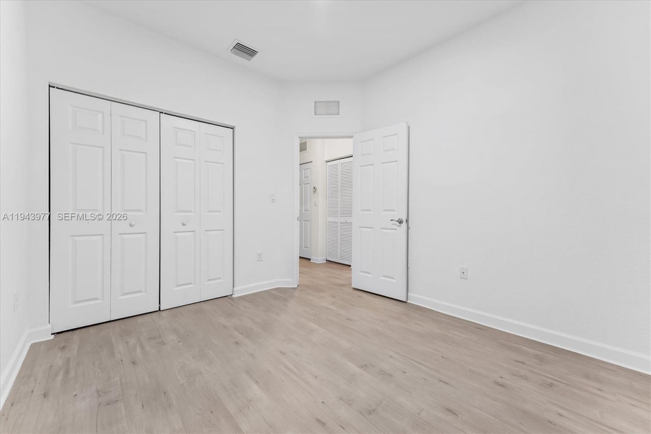 3386 W 106th Ter, Hialeah, FL 33018 Photo