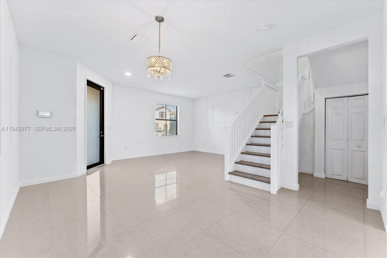 3386 W 106th Ter, Hialeah, FL 33018 Photo