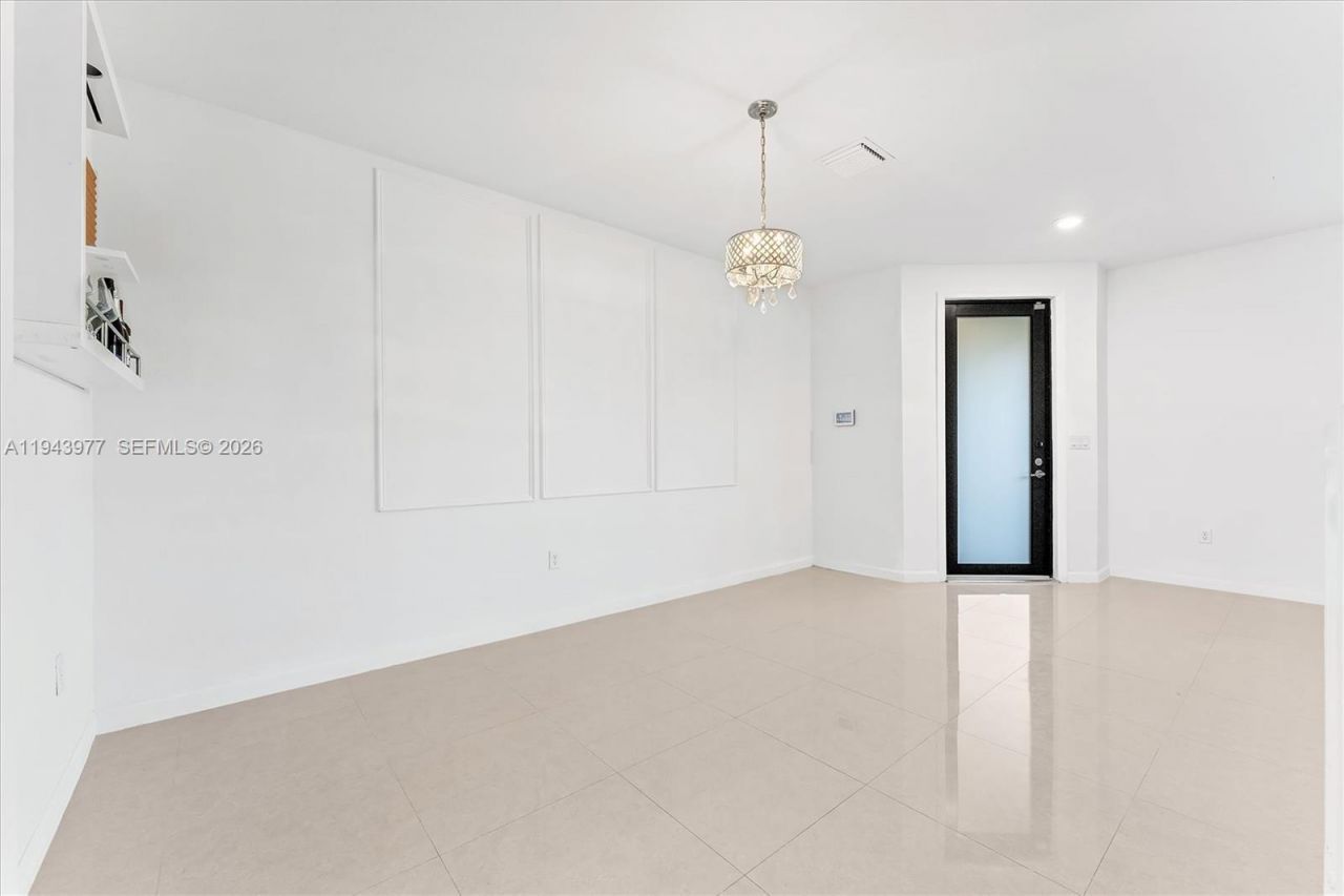 3386 W 106th Ter, Hialeah, FL 33018 Photo