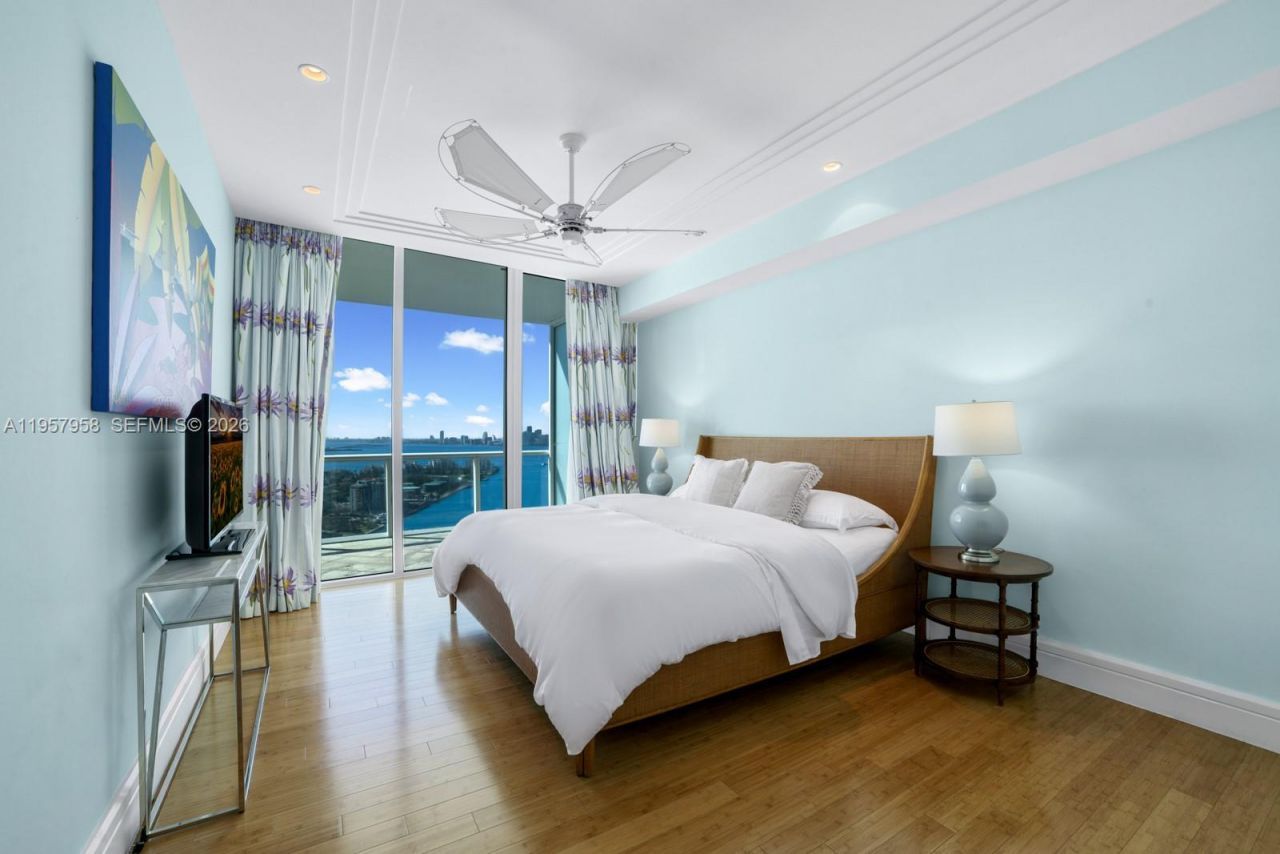 100 S Pointe Dr, Unit 3403, Miami Beach, FL 33139 Photo