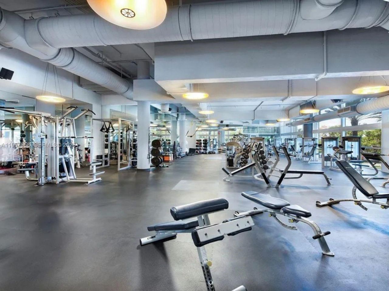 100 S Pointe Dr, Unit 3403, Miami Beach, FL 33139 Photo