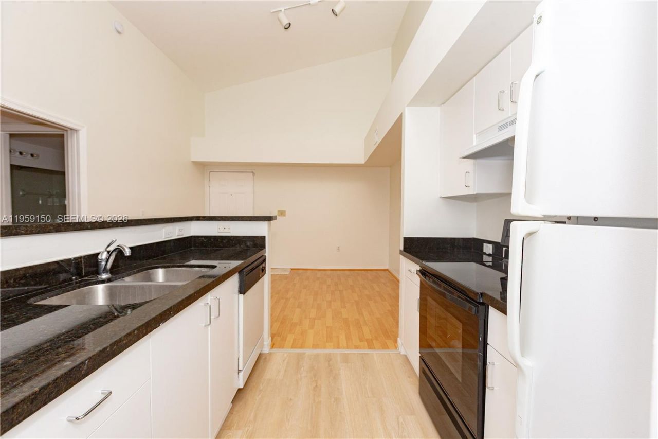 11133 SW 8th St, Unit 306, Pembroke Pines, FL 33025 Photo