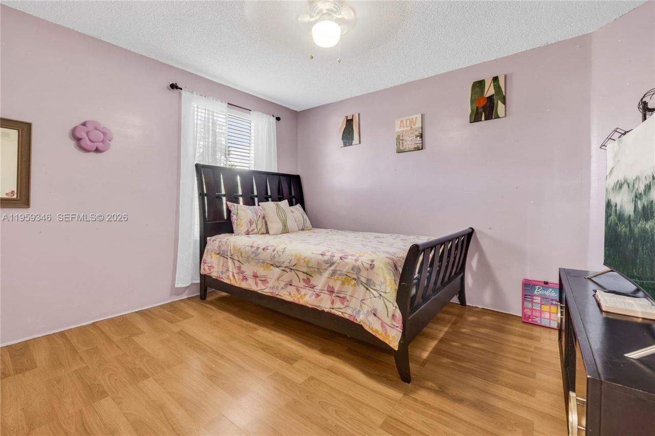 20709 NW 1st St, Pembroke Pines, FL 33029 Photo