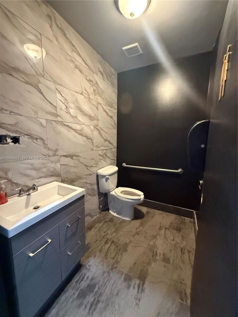 4960 NW 165th St , Unit B1, Miami Gardens, FL 33014 Photo