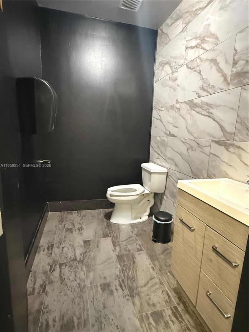 4960 NW 165th St , Unit B1, Miami Gardens, FL 33014 Photo