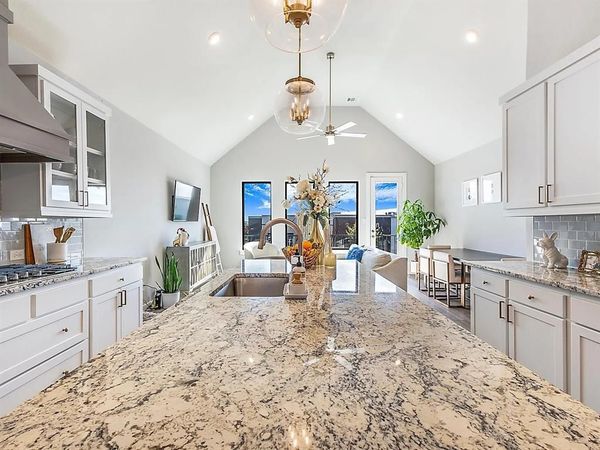 2214 Rook Drive, Dallas, TX 75211