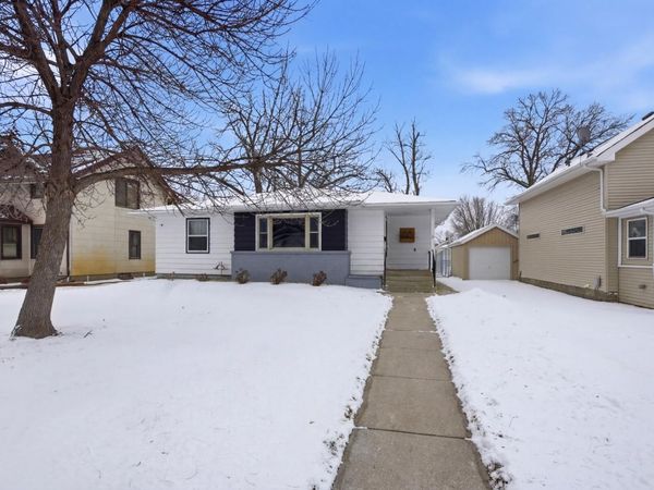 305 S CONGRESS Street, Aberdeen, SD 57401