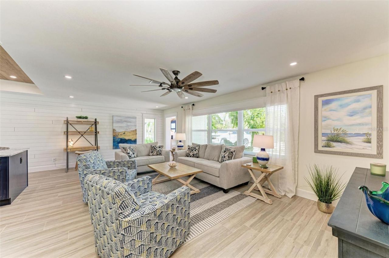 504 Bayview Drive, Holmes Beach, FL 34217 Photo