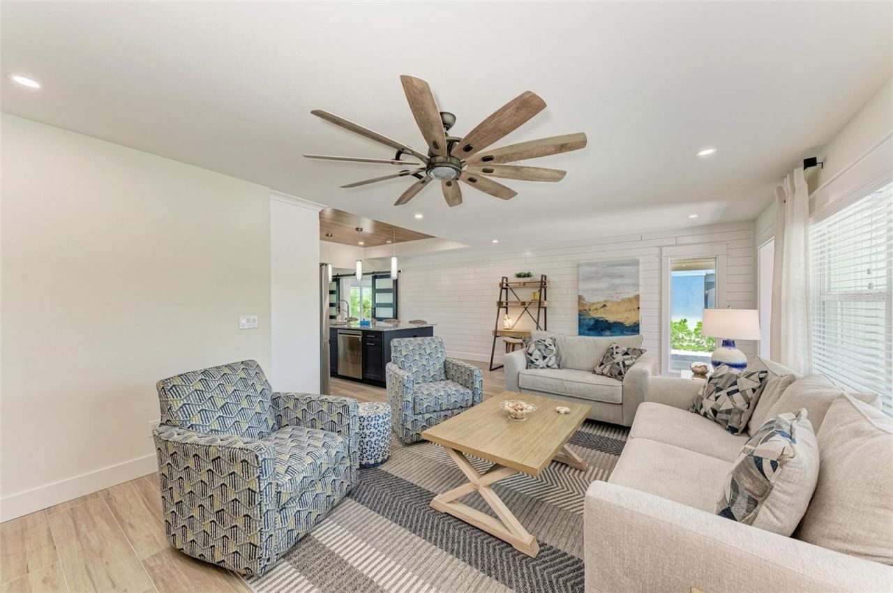 504 Bayview Drive, Holmes Beach, FL 34217 Photo