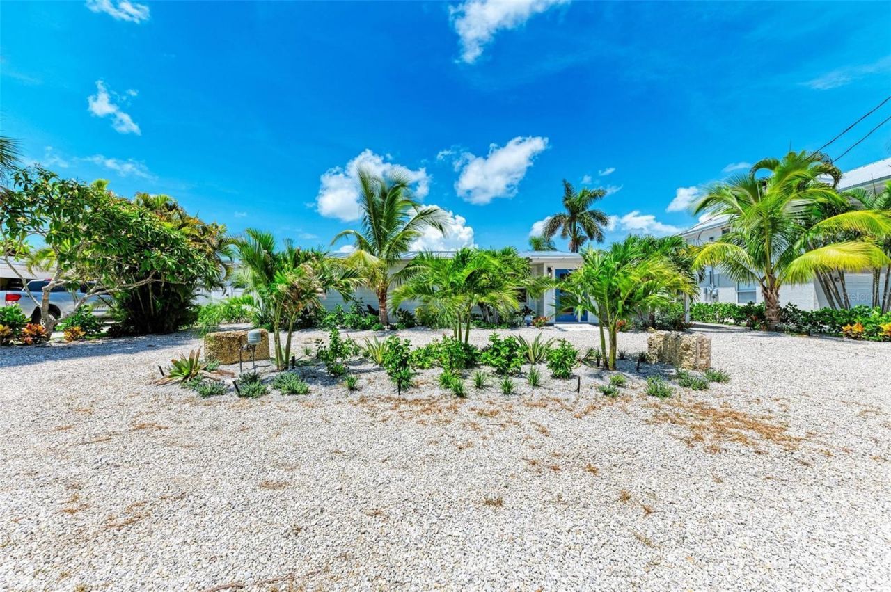 504 Bayview Drive, Holmes Beach, FL 34217 Photo