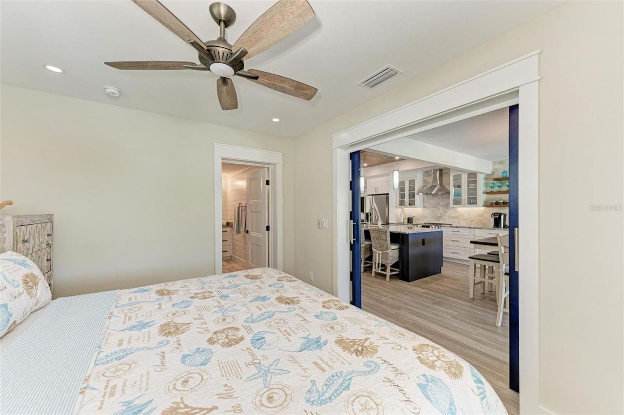 504 Bayview Drive, Holmes Beach, FL 34217 Photo