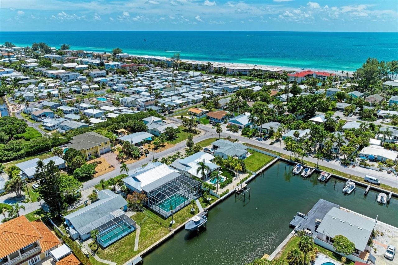 504 Bayview Drive, Holmes Beach, FL 34217 Photo