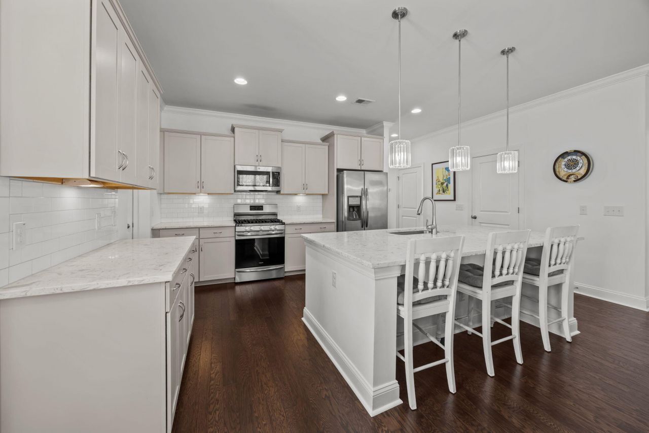 1283 Hammrick Lane Photo 6